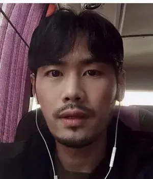 بیوگرافی Choong Hwan Park