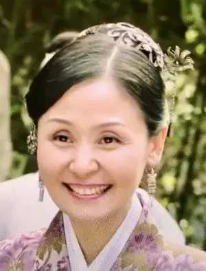 بیوگرافی Lu Jing