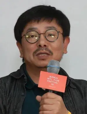بیوگرافی Heung Joo Yang