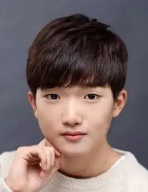 بیوگرافی Min Young Choi