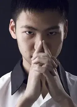 بیوگرافی Yong Zhang