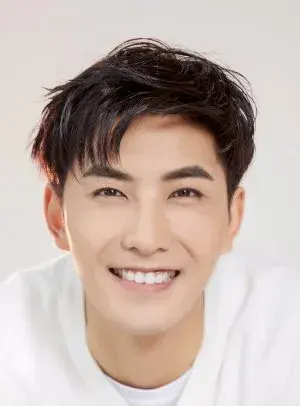 بیوگرافی Xiang Yun