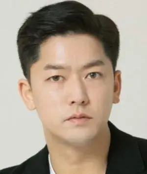 بیوگرافی Yong Woo Lee