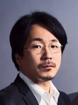 بیوگرافی Ik Jun Yang