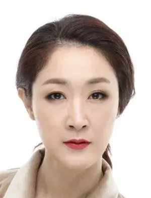 بیوگرافی Sun Hwa Kim