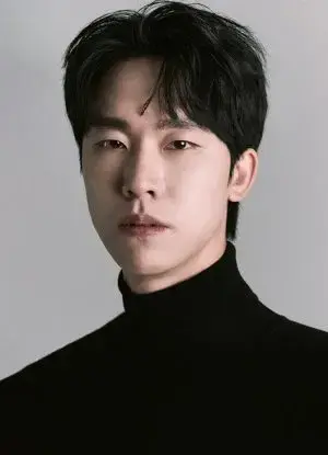 بیوگرافی Jun Gi Uhm