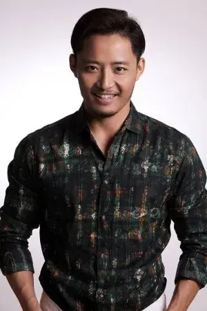 بیوگرافی Jun Jie Hou