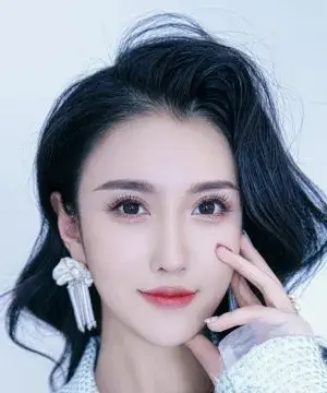 بیوگرافی Luo Yi Zhou