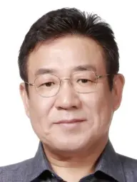 بیوگرافی Han Yong Jung