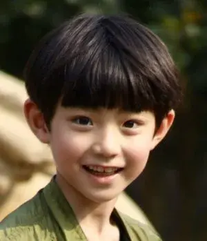 بیوگرافی Yi Kun Wang