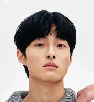 بیوگرافی Chan Young Yoon