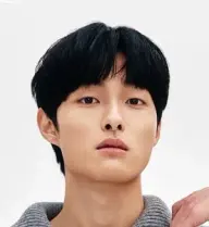 بیوگرافی Chan Young Yoon