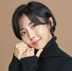 بیوگرافی Hyun Young Joo