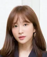 بیوگرافی Hee Yeon Ahn