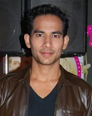 بیوگرافی Chalad Na Songkhla