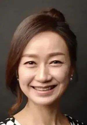بیوگرافی Young Sook Lee