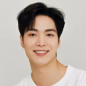 بیوگرافی Jong Hyun Kim