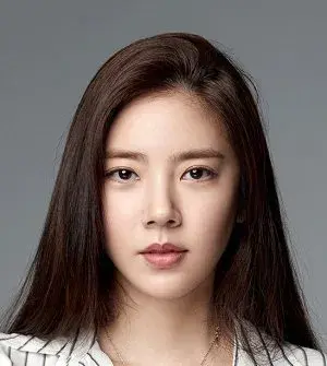 بیوگرافی Dam Bi Son