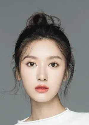 بیوگرافی Yi Zhen Li