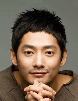 بیوگرافی Yoon Hoo Go