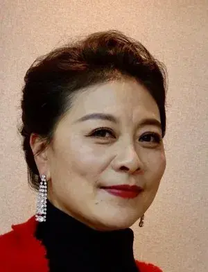 بیوگرافی Yue Hong