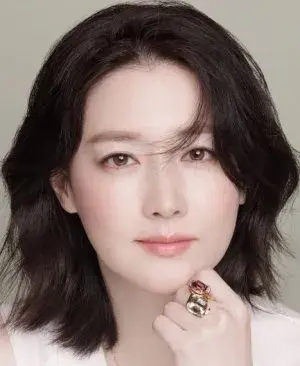 بیوگرافی Young Ae Lee