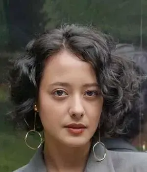 بیوگرافی Alisa Urahama