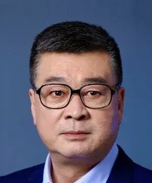 بیوگرافی Yi Heng Chen