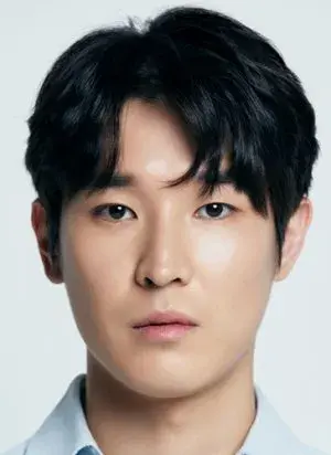 بیوگرافی Ji Hyun Woo