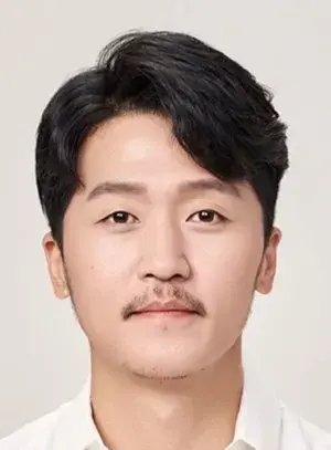 بیوگرافی Yoon Bo Shim