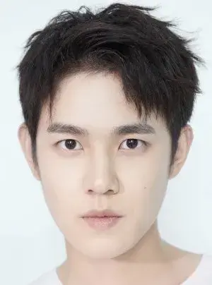 بیوگرافی Yi Jie Yu