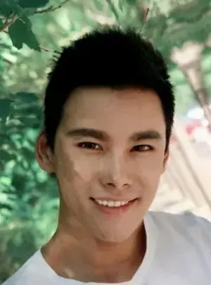 بیوگرافی Hui Yu Ding