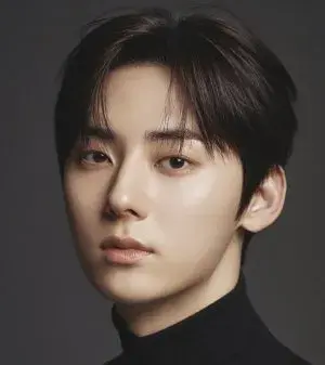 بیوگرافی Min Hyun Hwang