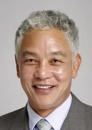 بیوگرافی Young Chul Kim