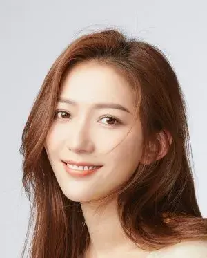 بیوگرافی Zi Yun Wang