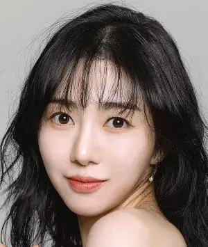 بیوگرافی Min Ah Kwon