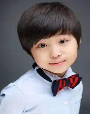 بیوگرافی Yoon Chan Ra