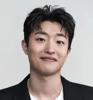 بیوگرافی Hae Jun Ryu