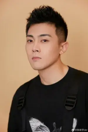 بیوگرافی Xin Yu Zhang
