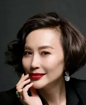 بیوگرافی Hong Qiao