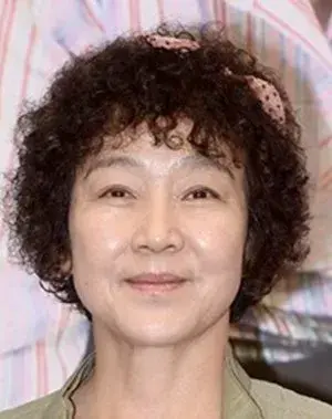 بیوگرافی Woon Kyung Yun