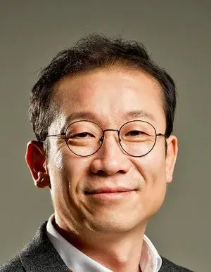 بیوگرافی Suk Yong Jung