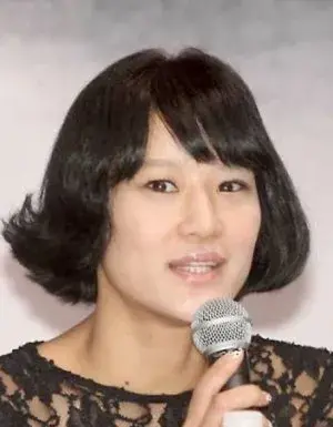 بیوگرافی Min Ah Lee