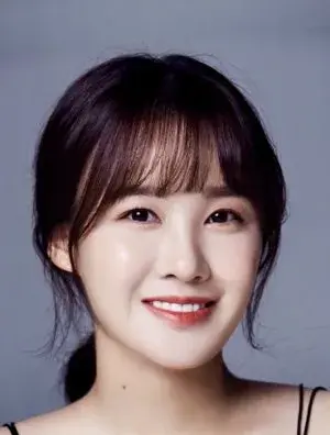 بیوگرافی Ah Yeon Ju