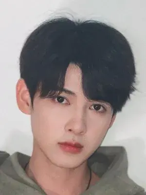 بیوگرافی Yong Bo Zhang