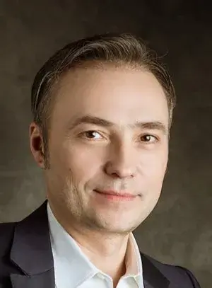 بیوگرافی Andelie Lazefu