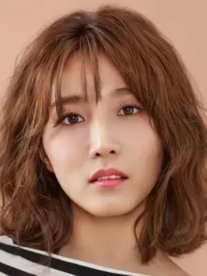 بیوگرافی Cho Hee Lee