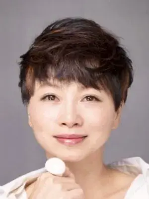 بیوگرافی Yuk Tsui Lau