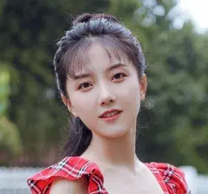 بیوگرافی Yi Ying Chen