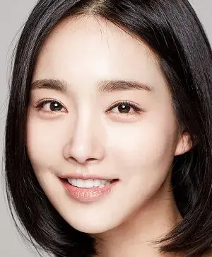 بیوگرافی Yoo Mi Kim